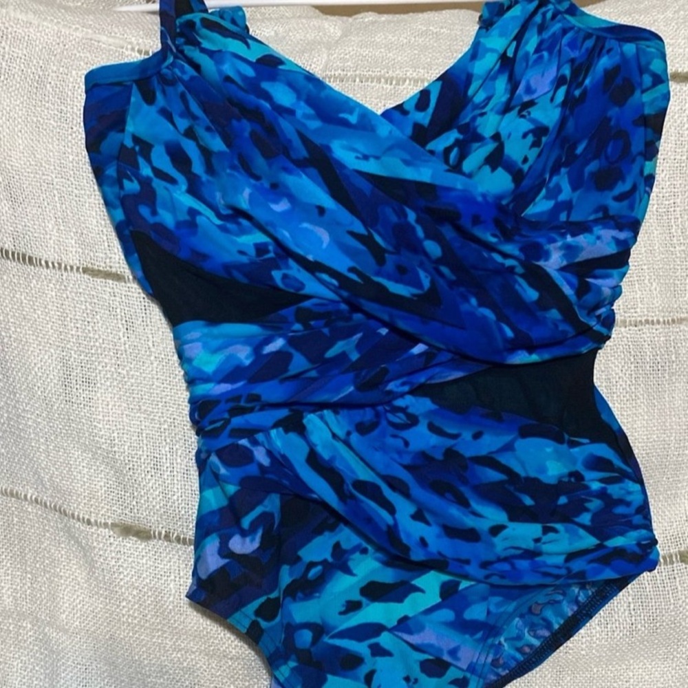 Miraclesuit - Picture 2 of 2